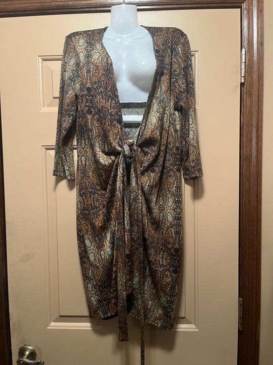 Emma & Michele Dresses & Skirts - Emma & Michele Brown and Tan Paisley Tie-Front Dress